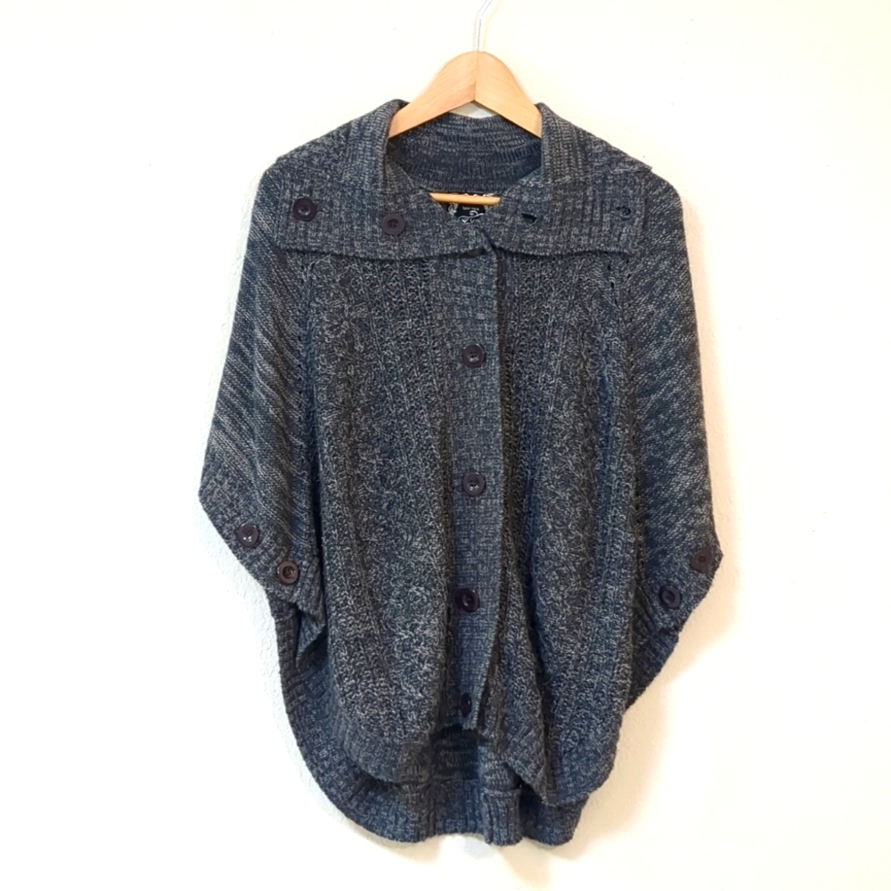 Knit Poncho with buttons
